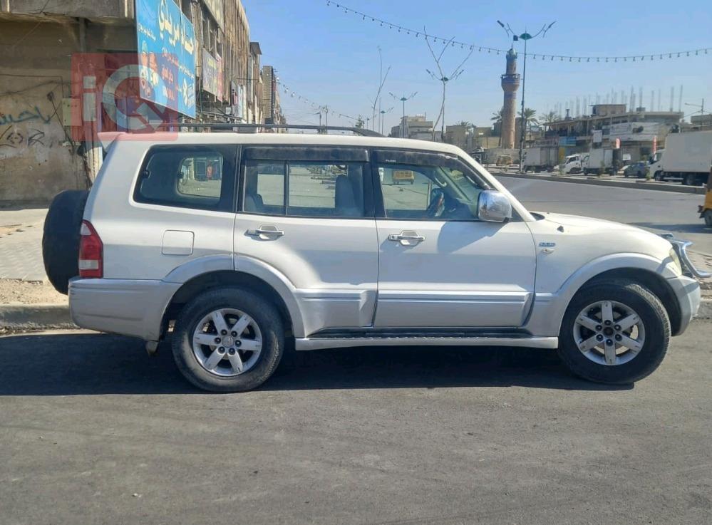 ميتسوبيشي باجيرو سبورت